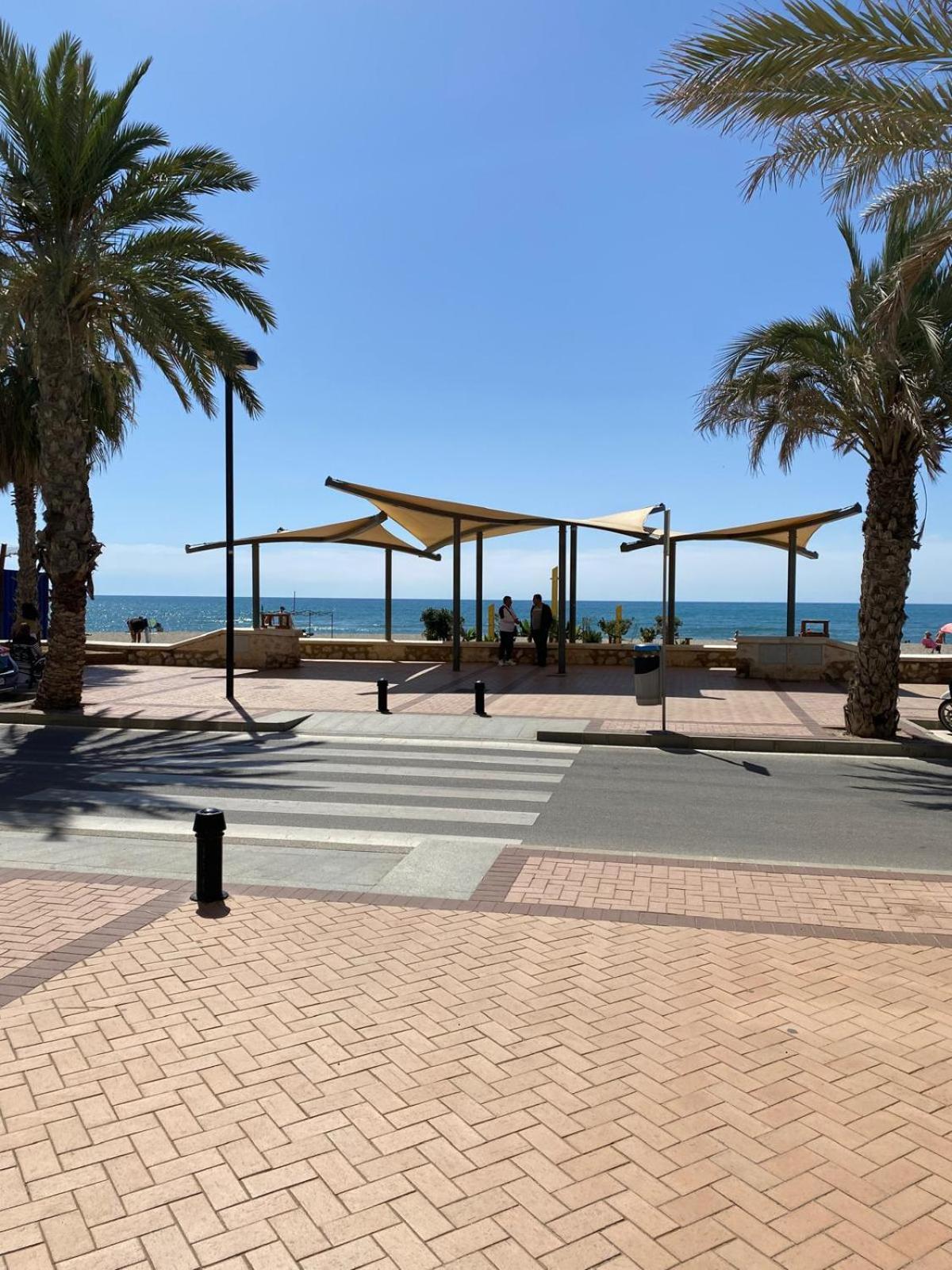 Apartamento Carvajal Beach فوينخيرولا الغرفة الصورة