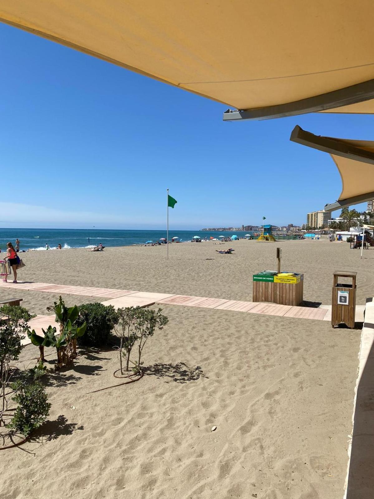 Apartamento Carvajal Beach فوينخيرولا الغرفة الصورة