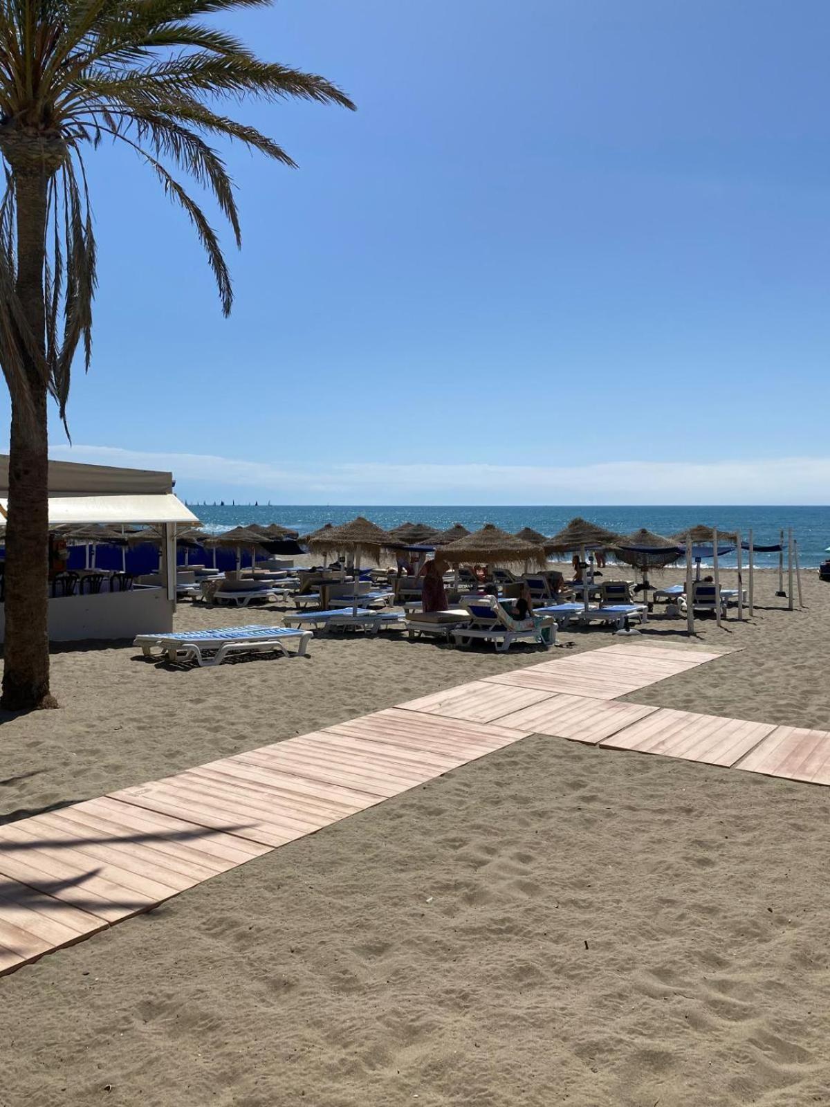 Apartamento Carvajal Beach فوينخيرولا الغرفة الصورة